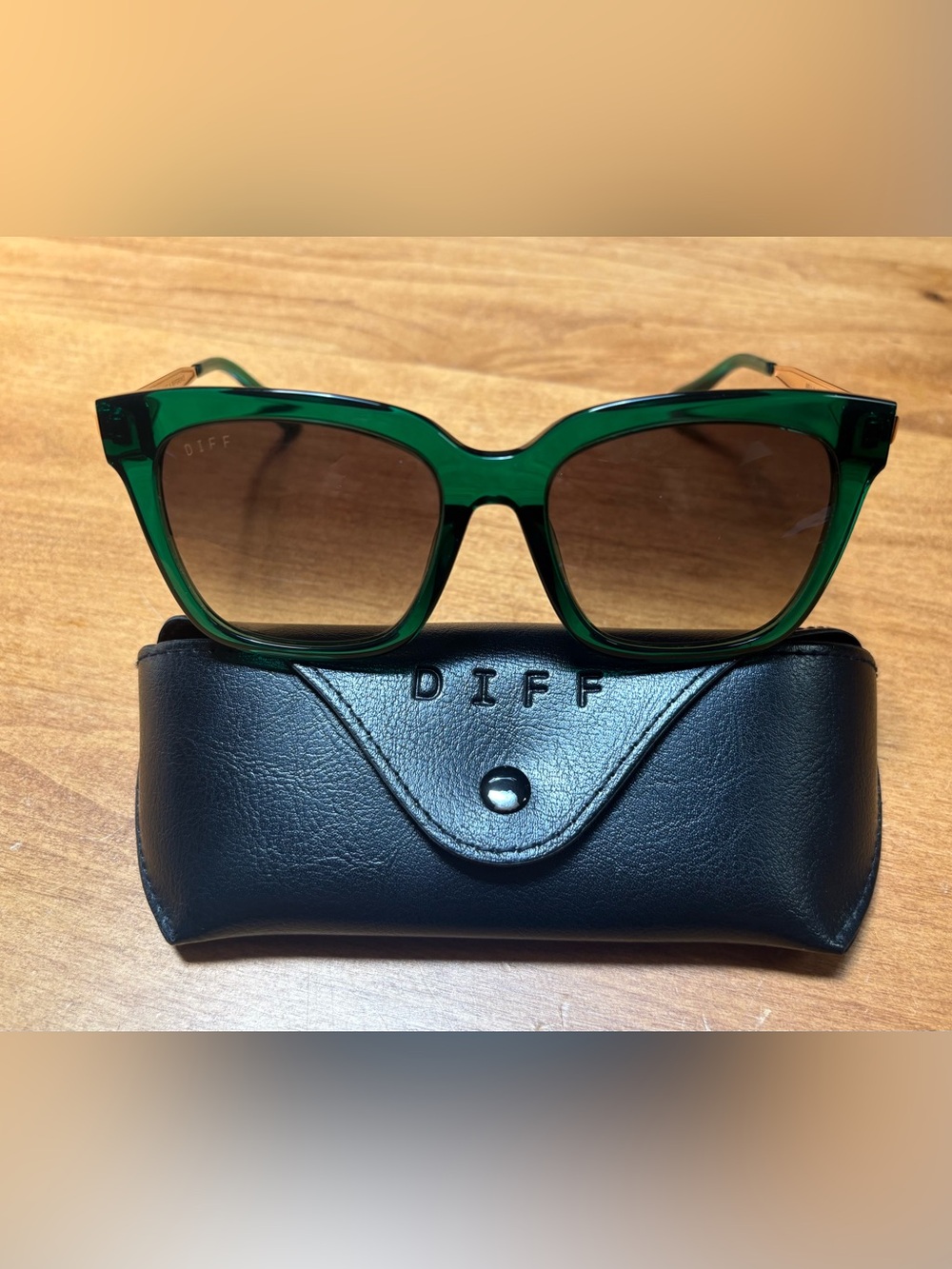 Bella Green Sunglasses